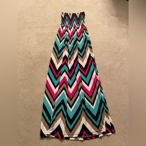 Francesca’s Strapless Dress - Large - Chevron